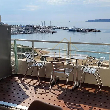 Apartment Vue Imprenable Sur La Mer, Face A La Plage, Centre-ville